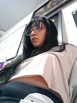 Arielle lov online show from October 2025 11:13:01 AM