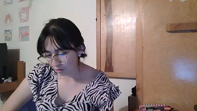 Arielle lov online show from October 2025 11:14:01 PM