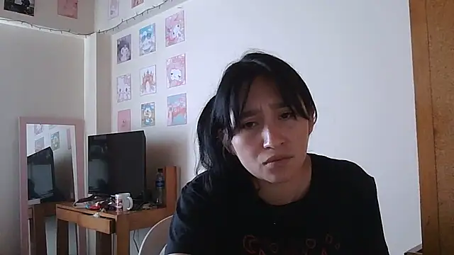 Arielle lov online show from November 2025 06:58:01 PM