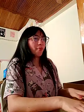 Arielle lov online show from October 2025 12:06:01 AM