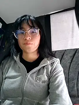 Arielle lov online show from October 2025 11:55:02 AM