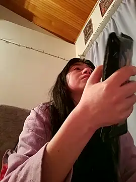 Arielle lov online show from September 2025 04:05:01 AM