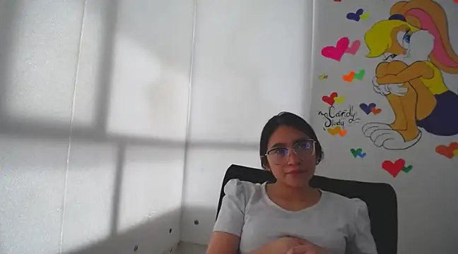Arielle lov online show from February 2025 05:37:01 PM