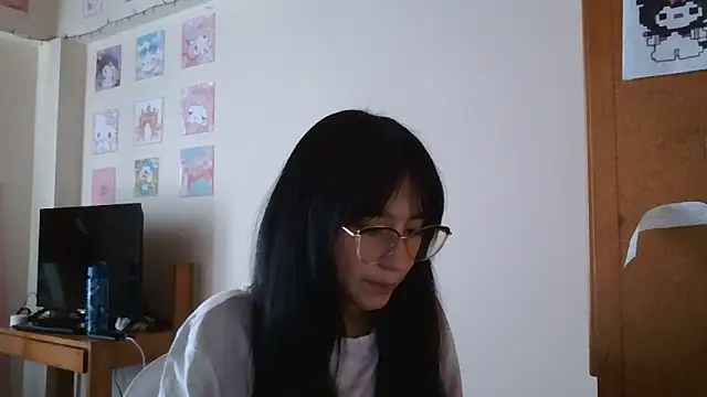 Arielle lov online show from October 2025 04:08:02 PM