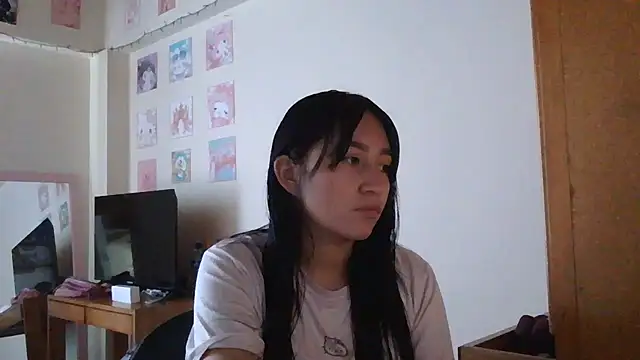 Arielle lov online show from November 2025 06:44:01 PM