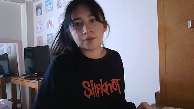 Arielle lov online show from November 2025 06:02:01 PM