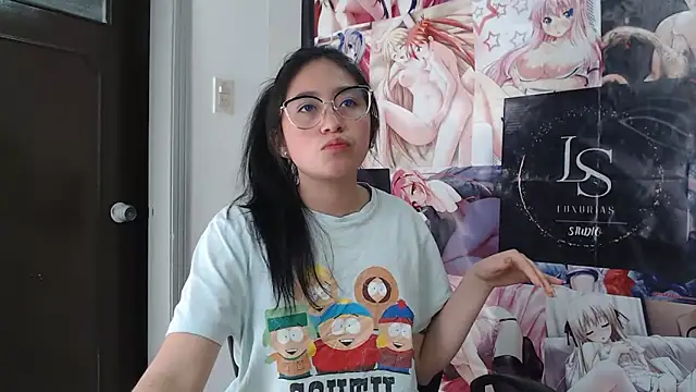 Arielle lov online show from March 2025 05:41:02 PM