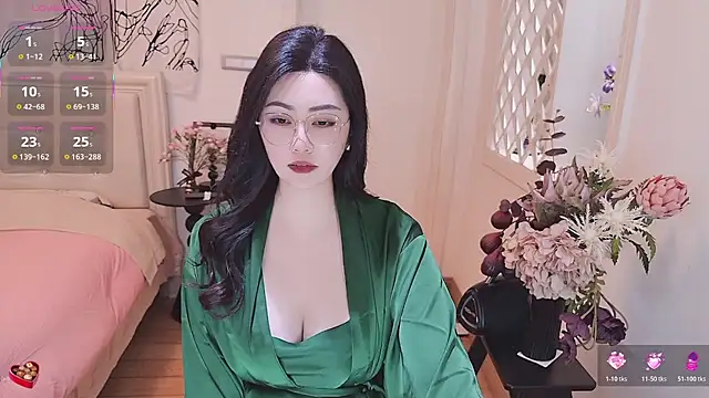 Snapshot of Tingdie chatting on November 2025 07:28:02 PM Tingdie online show from November 2025 07:28:02 PM