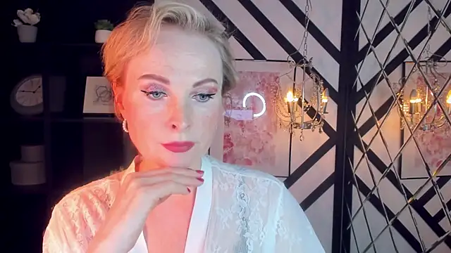 Sandra Kind online show from February 2025 05:43:02 AM