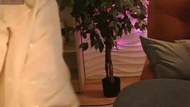 Sandra Kind online show from March 2026 05:44:01 AM