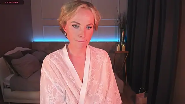 Sandra Kind online show from March 2025 12:03:02 PM
