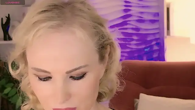 Sandra Kind online show from June 2026 05:12:01 AM