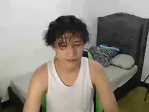 Boy coll online show from May 2026 06:39:01 AM