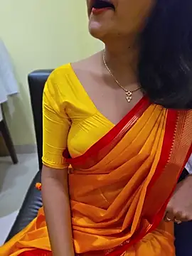 RealcoupleP online show from July 2026 03:19:01 PM