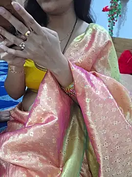 RealcoupleP online show from June 2026 04:40:01 PM