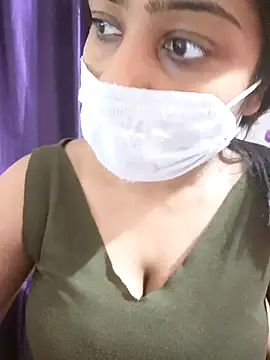 COZY ROZI online show from November 2025 01:11:01 PM