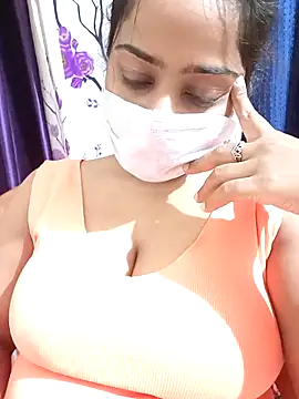 COZY ROZI online show from September 2025 05:23:01 PM