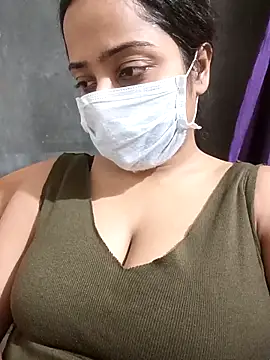 COZY ROZI online show from October 2025 04:39:02 PM