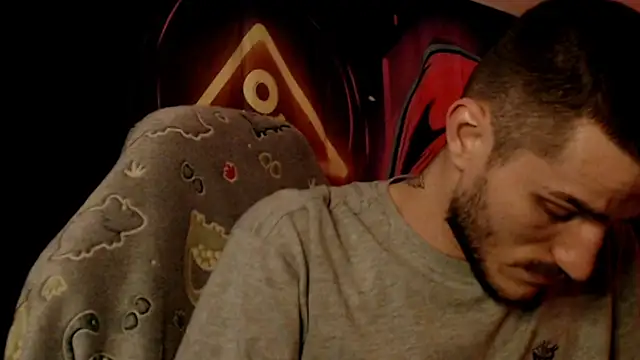 yoyoboy988 online show from January 2026 08:47:01 PM