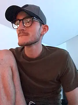 yoyoboy988 online show from March 2025 07:53:01 PM