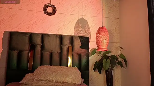 Susana Williamss online show from March 2026 08:42:02 PM