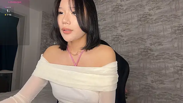 Asian Vi online show from May 2026 08:39:01 PM