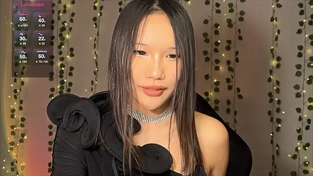 Snapshot of Asian_Vi chatting on November 2025 12:25:01 AM Asian Vi online show from November 2025 12:25:01 AM