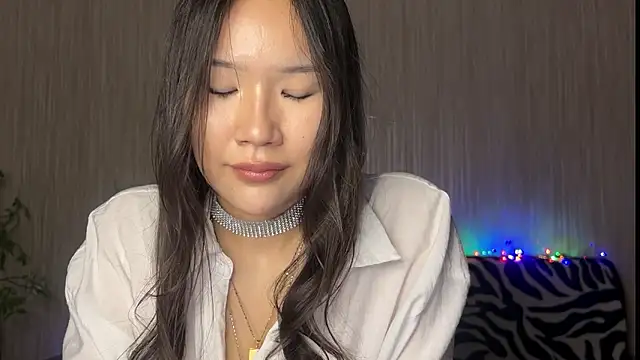 Snapshot of Asian_Vi chatting on March 2025 02:21:02 PM Asian Vi online show from March 2025 02:21:02 PM