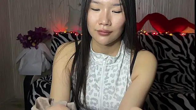 Snapshot of Asian_Vi chatting on March 2025 07:12:01 PM Asian Vi online show from March 2025 07:12:01 PM