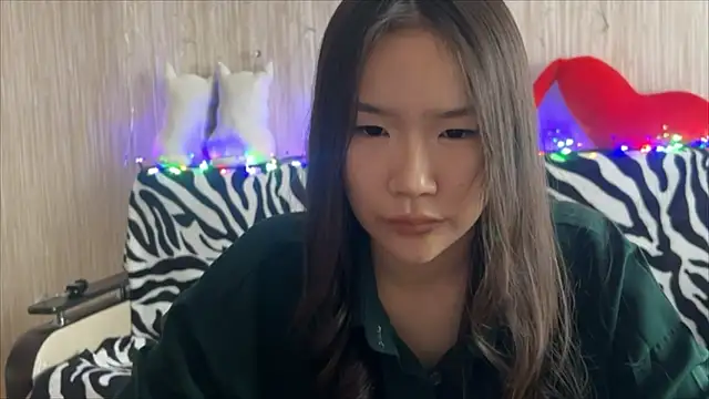 Snapshot of Asian_Vi chatting on March 2025 09:01:02 AM Asian Vi online show from March 2025 09:01:02 AM