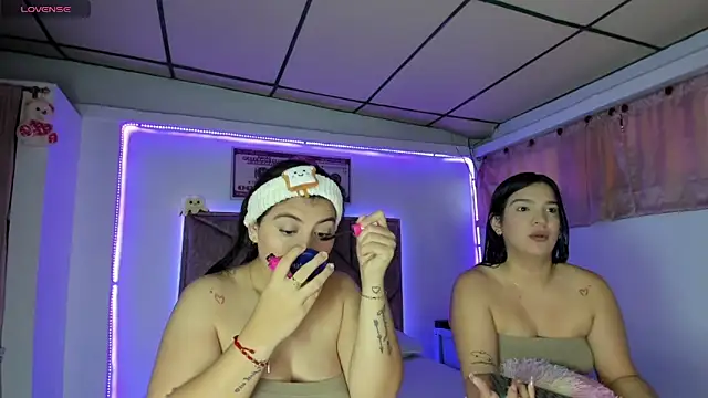 Snapshot of Cristal_Smith20 chatting on November 2025 12:33:02 PM Cristal Smith20 online show from November 2025 12:33:02 PM