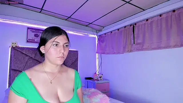 Snapshot of Cristal_Smith20 chatting on November 2025 12:47:02 AM Cristal Smith20 online show from November 2025 12:47:02 AM