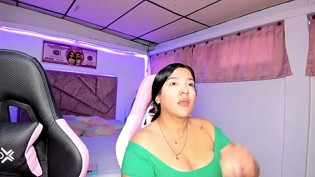 Snapshot of Cristal_Smith20 chatting on June 2026 11:38:01 AM Cristal Smith20 online show from June 2026 11:38:01 AM