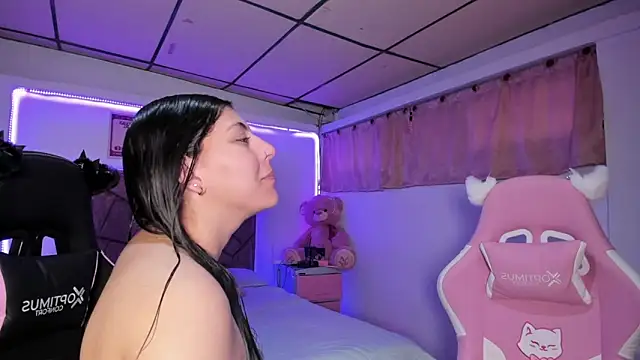 Cristal Smith20 online show from April 2026 01:51:01 PM