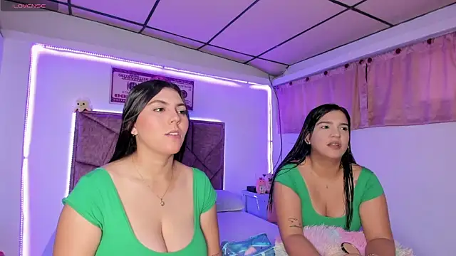 Cristal Smith20 online show from December 2025 10:00:02 PM