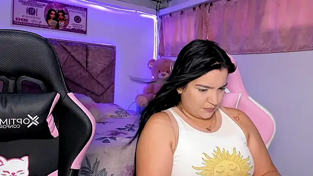 Snapshot of Cristal_Smith20 chatting on June 2026 08:42:01 PM Cristal Smith20 online show from June 2026 08:42:01 PM