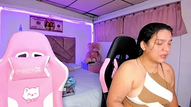 Snapshot of Cristal_Smith20 chatting on June 2026 12:02:02 PM Cristal Smith20 online show from June 2026 12:02:02 PM