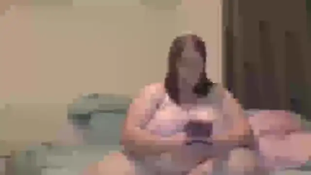 Snapshot of BubblyMoonie chatting on February 2025 02:09:02 AM BubblyMoonie online show from February 2025 02:09:02 AM