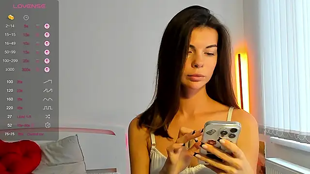 Snapshot of Andrea_tasty chatting on November 2025 12:53:02 PM Andrea tasty online show from November 2025 12:53:02 PM