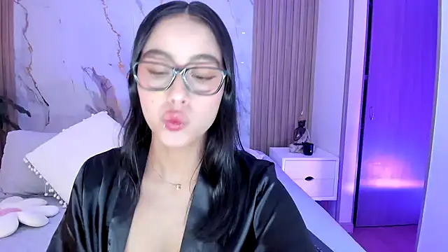 miss martiina online show from January 2026 03:32:01 AM