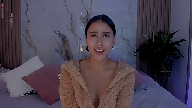 miss martiina online show from October 2025 02:21:02 AM