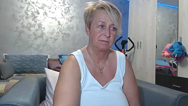 RosesandLillies online show from March 2026 06:24:01 PM