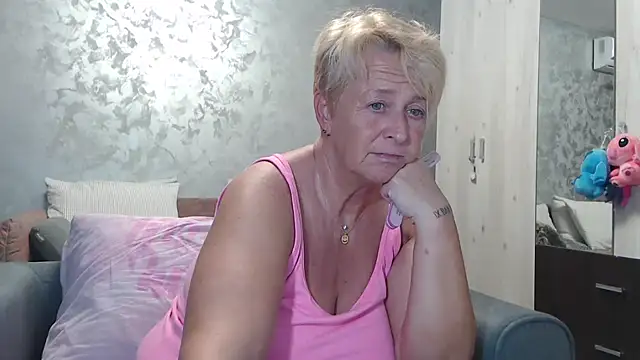 RosesandLillies online show from September 2025 05:26:02 PM