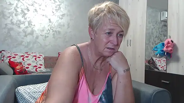 RosesandLillies online show from September 2025 05:19:02 PM