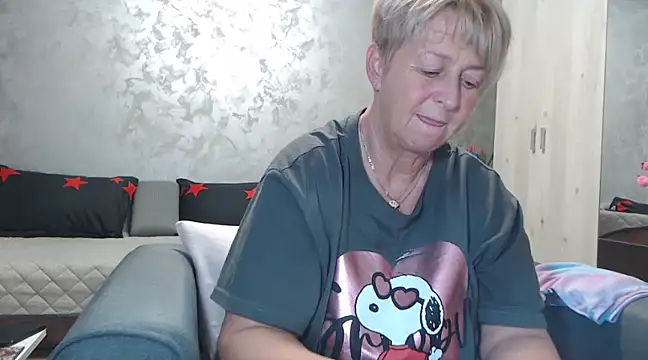 RosesandLillies online show from March 2025 05:33:02 PM