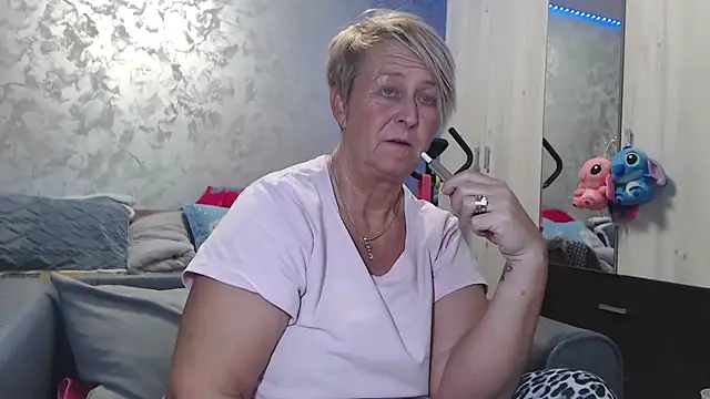 RosesandLillies online show from March 2026 04:44:01 PM