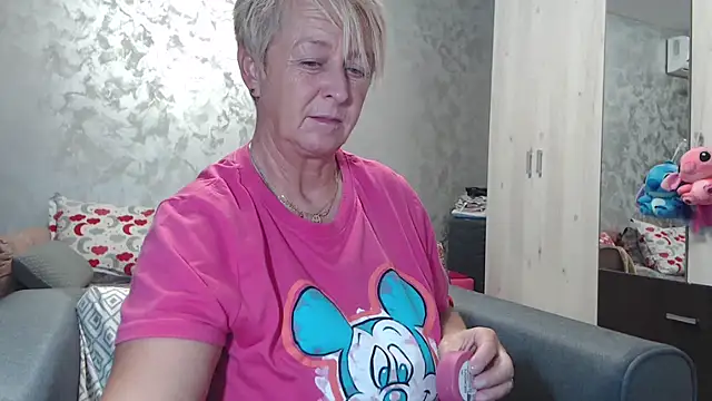 RosesandLillies online show from September 2025 04:47:01 PM