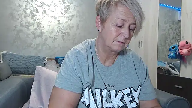 RosesandLillies online show from February 2026 05:57:01 PM