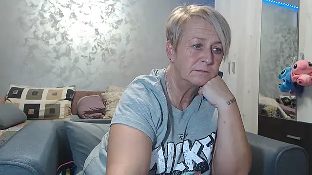 RosesandLillies online show from February 2026 06:27:01 PM