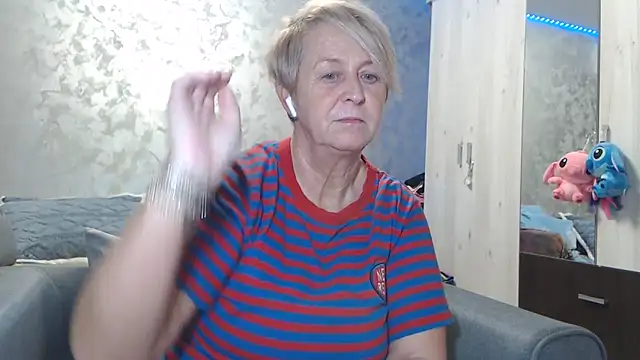 RosesandLillies online show from February 2026 06:07:02 PM